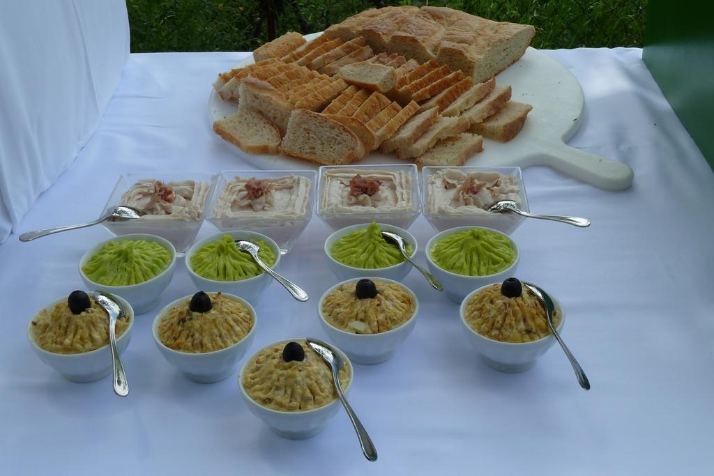Villa Agriturismo Ristorante Albachiara Carpeneto Exterior foto